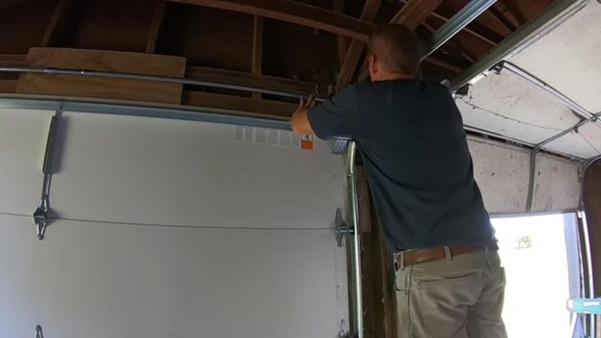 Garage door installation companies in Florida