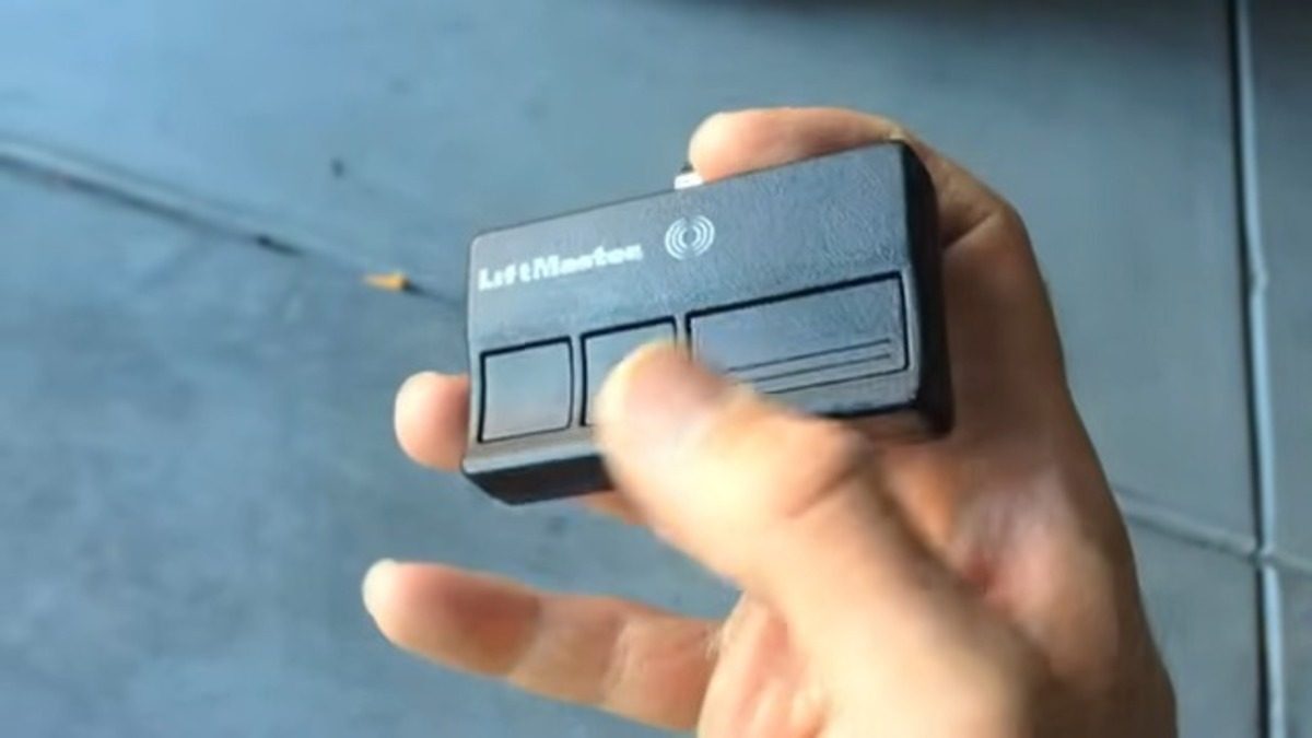 How to program a Garage Door Remote change battery LiftMaster Chamberlain