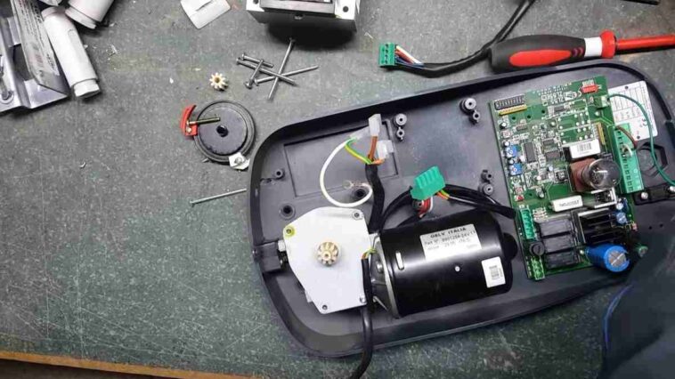 Diagnosing a non Working Garage Door Opener and Geting a New Free Super Powerful Motor